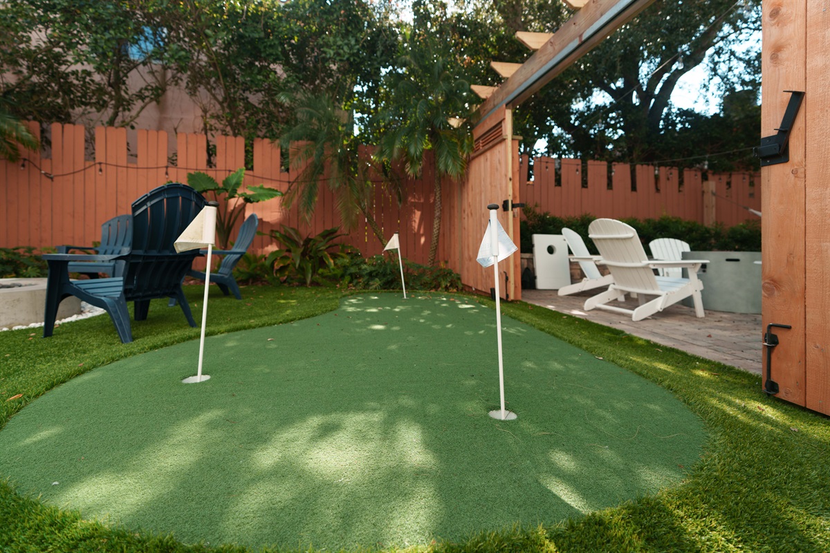 Private putting green