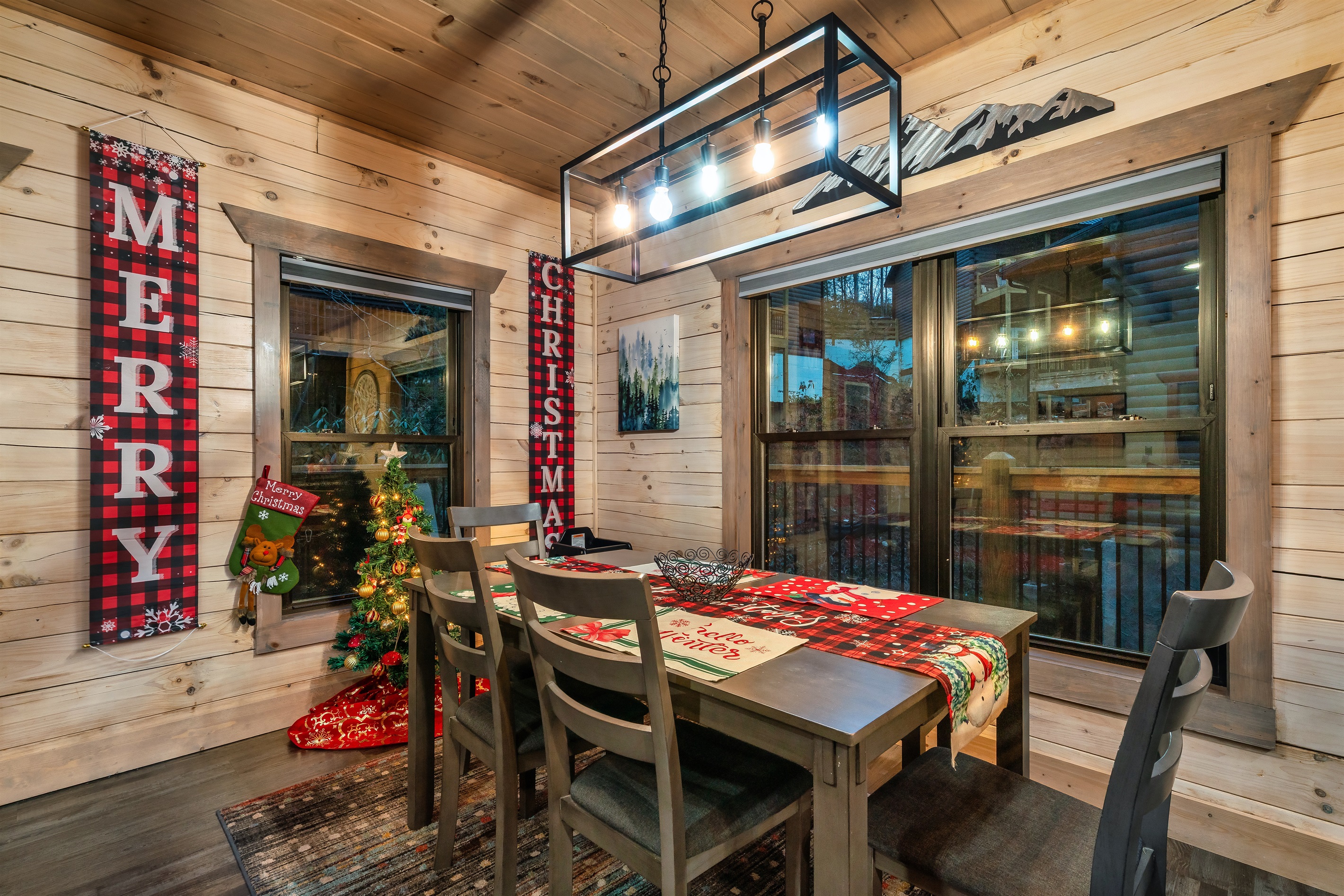 Holiday Decor - Dining Area