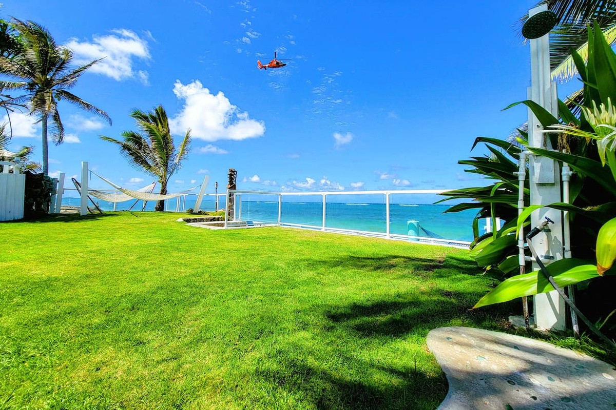 Enjoying a Hawaiian Baywatch helicopter with Hawaiian bikini babes while sitting in the jacuzzi.