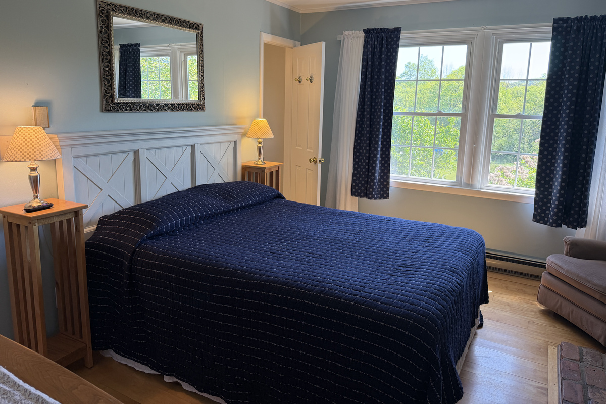 Queen #1 with ensuite bathroom