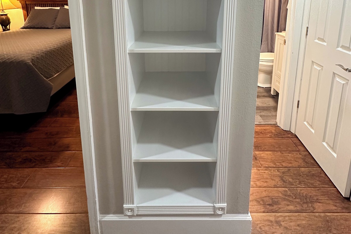 Cubbie shelves for helmets, gloves and all your ski stuff