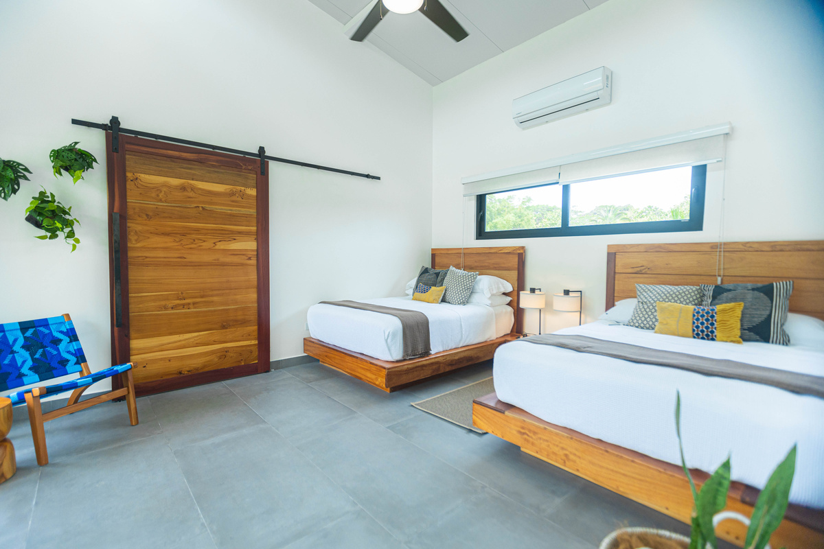 2 Queens - sleeps 4