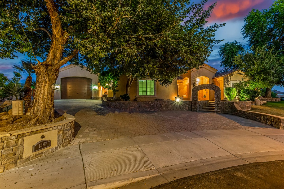 Luxurious 5 Bed; Desert Oasis w/ Pool! — Desert Paradise Retreat | Luxe 5BR w/ Pool in Mesa, Mesa, Arizona — photo 13