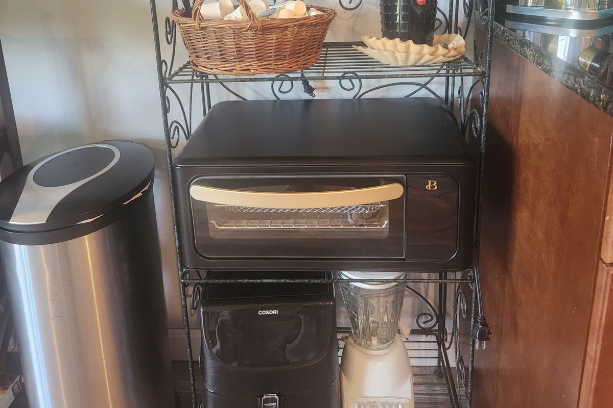 Beautiful Toaster Oven, Toaster, Blender, and Air Fryer