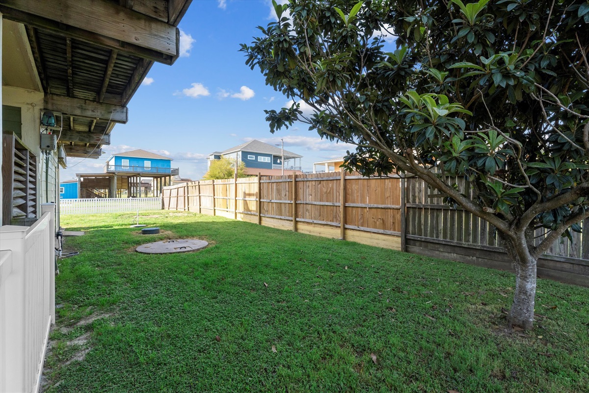 536a1097c2a442d2b97352f108773073 Large | Beachhouse | Texas | TX | Vacation Homes | Galveston | Crystal Beach | Kokomo | Breezy Days | Beachfront Elegance | Sunrise Serenity | Southern Sands Property Management, LLC