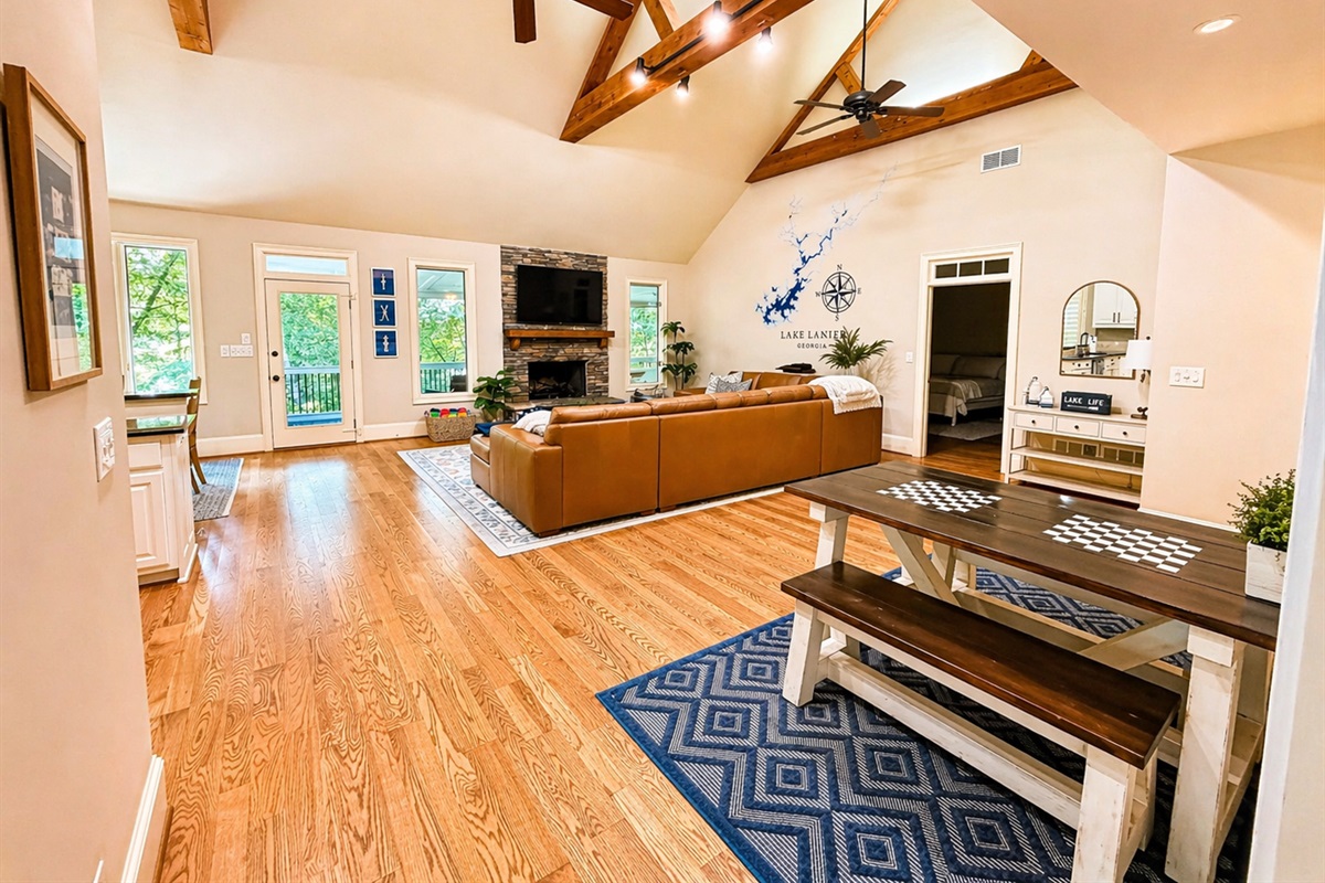 A welcoming space to gather after a day on the lake — open, bright, and designed for relaxing together.