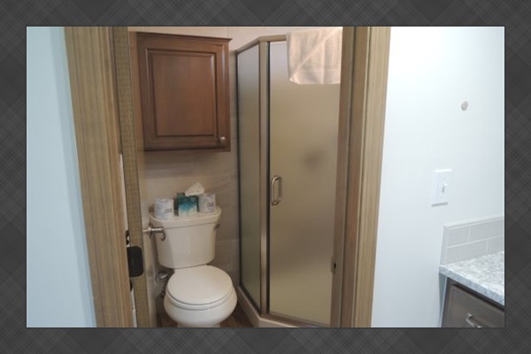 Full bath 1 of 2