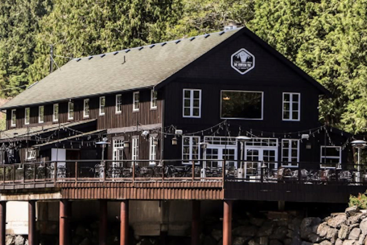 Port Renfrew Pub