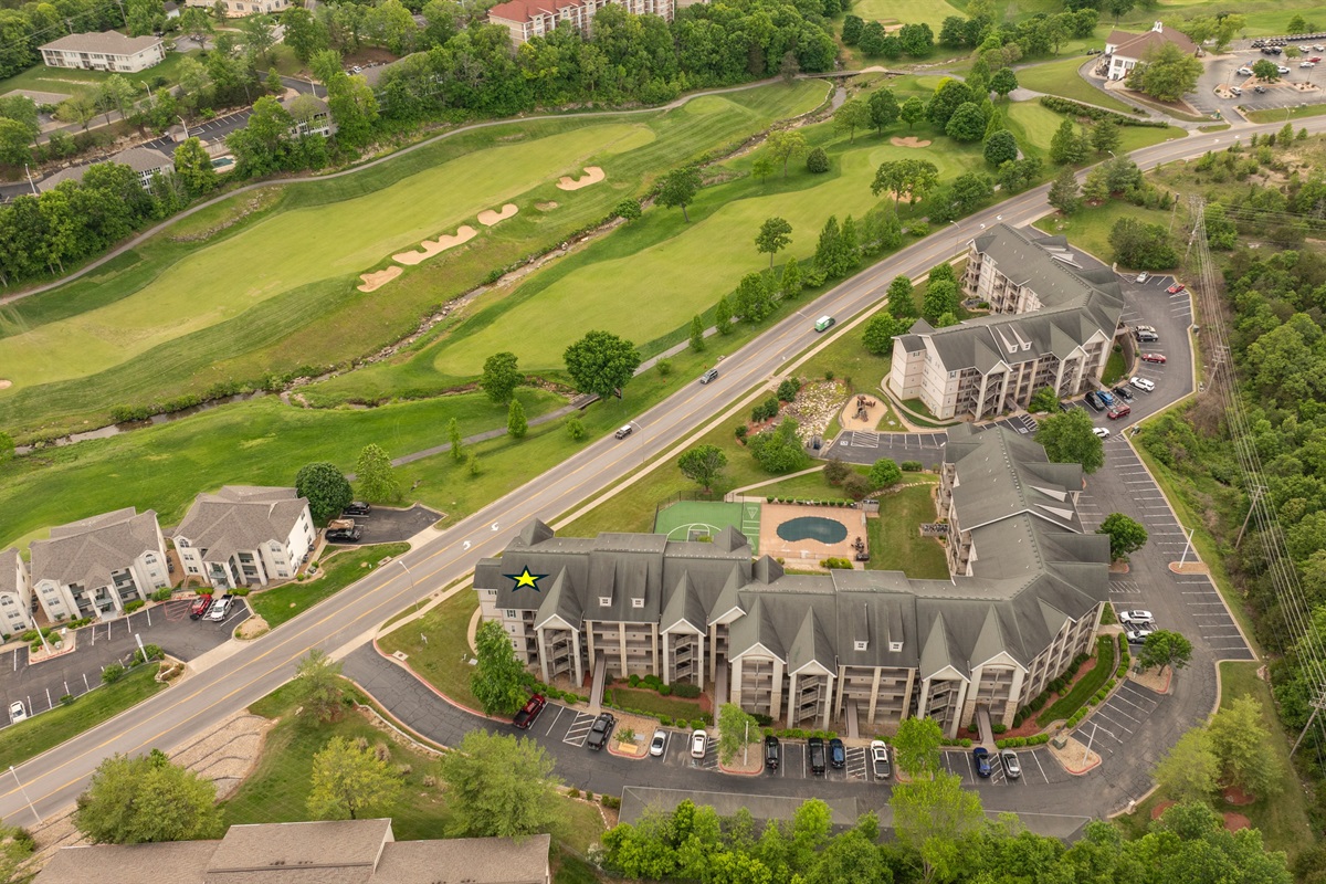 Our condo is in the perfect location! First level with no steps, directly across from Thousand Hills golf course and with the pool and basketball court right behind the unit