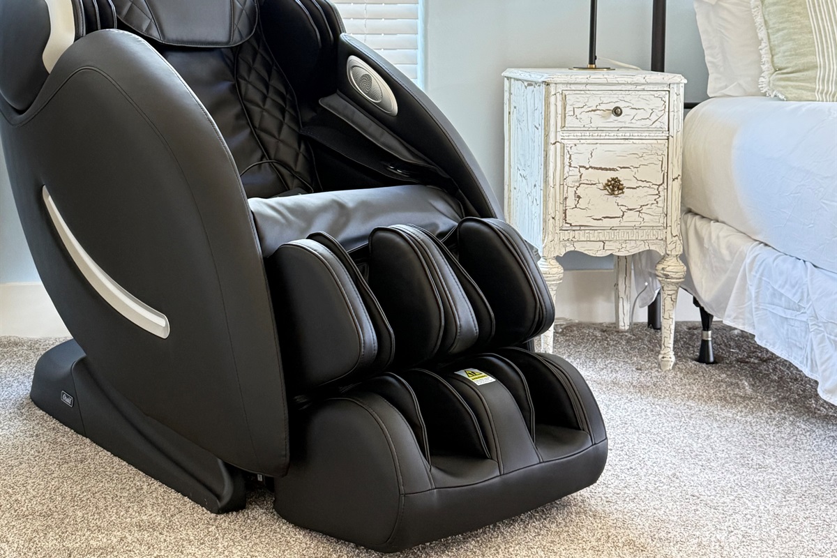 Unwind in our Osaki zero gravity massage chair after a day exploring Bend’s trails, rivers, and mountains. The perfect way to relax and recharge before your next adventure.