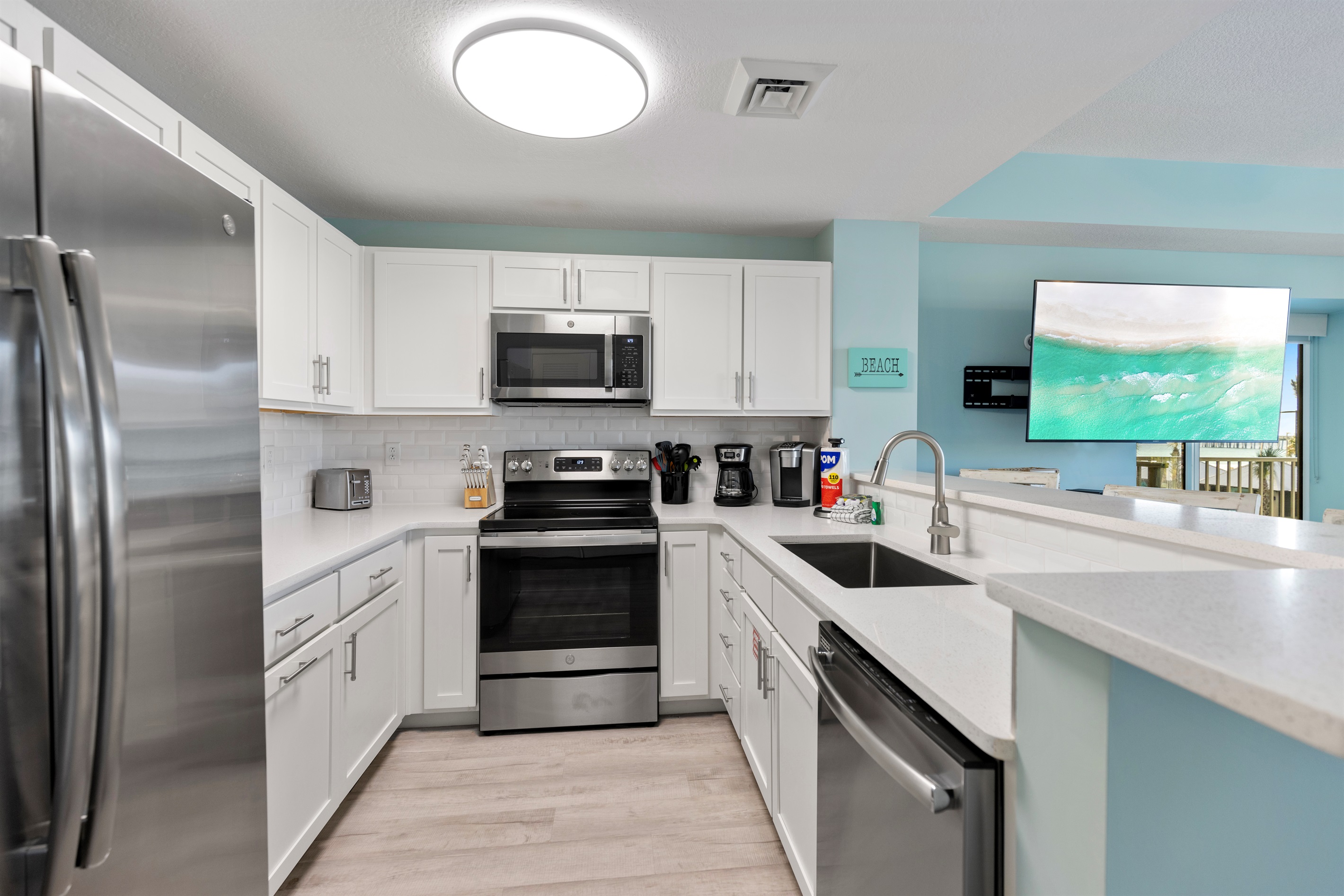 Fully Stocked Kitchen