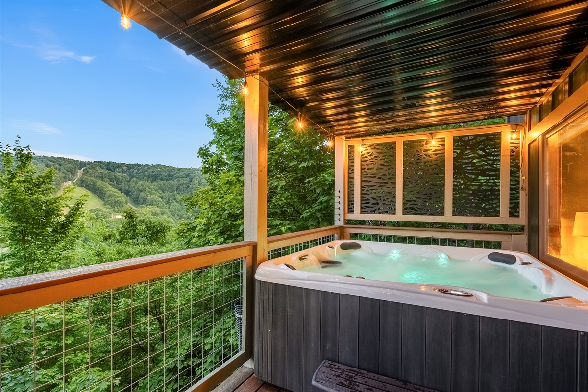 Cover lower deck with brand new hot tub w/ views!