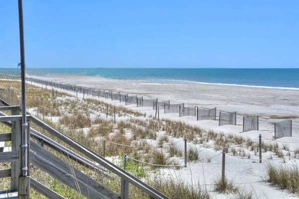 Oceanfront strand