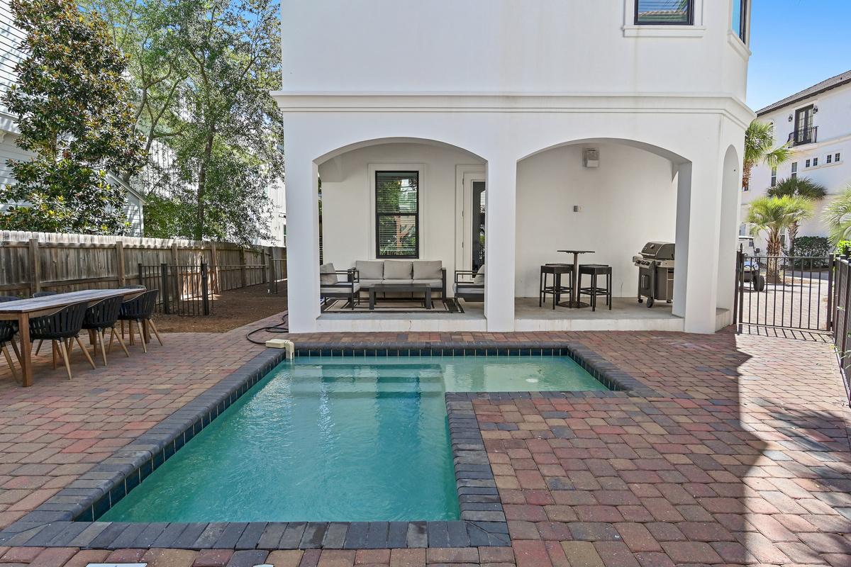 A Perfect Place to Relax, Swim & Unwind