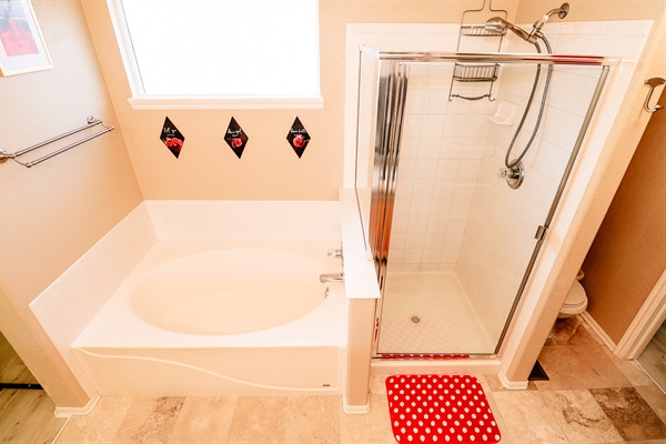 Revitalize and Unwind 🌼🚿 – Indulge in a refreshing escape in our fully equipped bathroom, stocked with essentials for a rejuvenating experience post-adventures. 🌟🛁