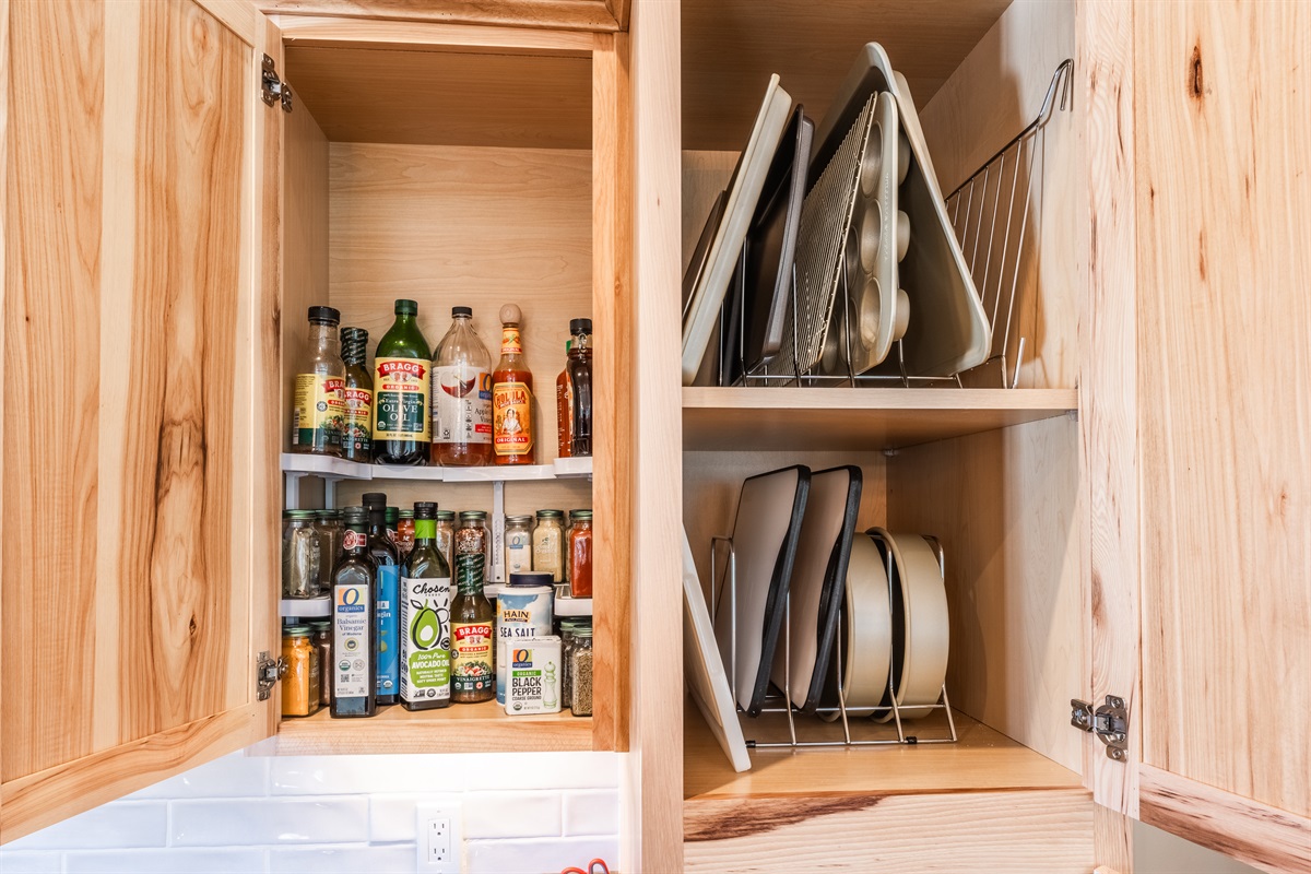 Spices, oils and bakeware