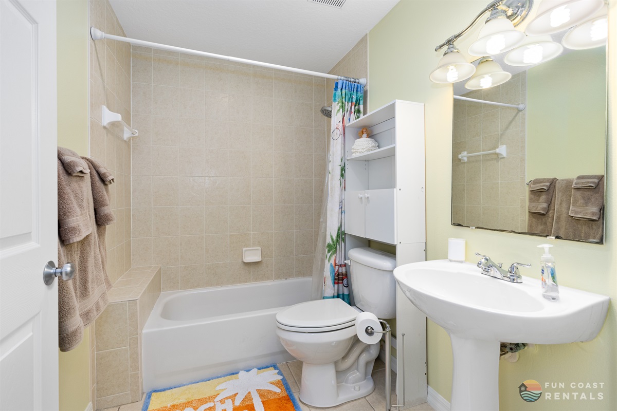 Hallway Full Bathroom