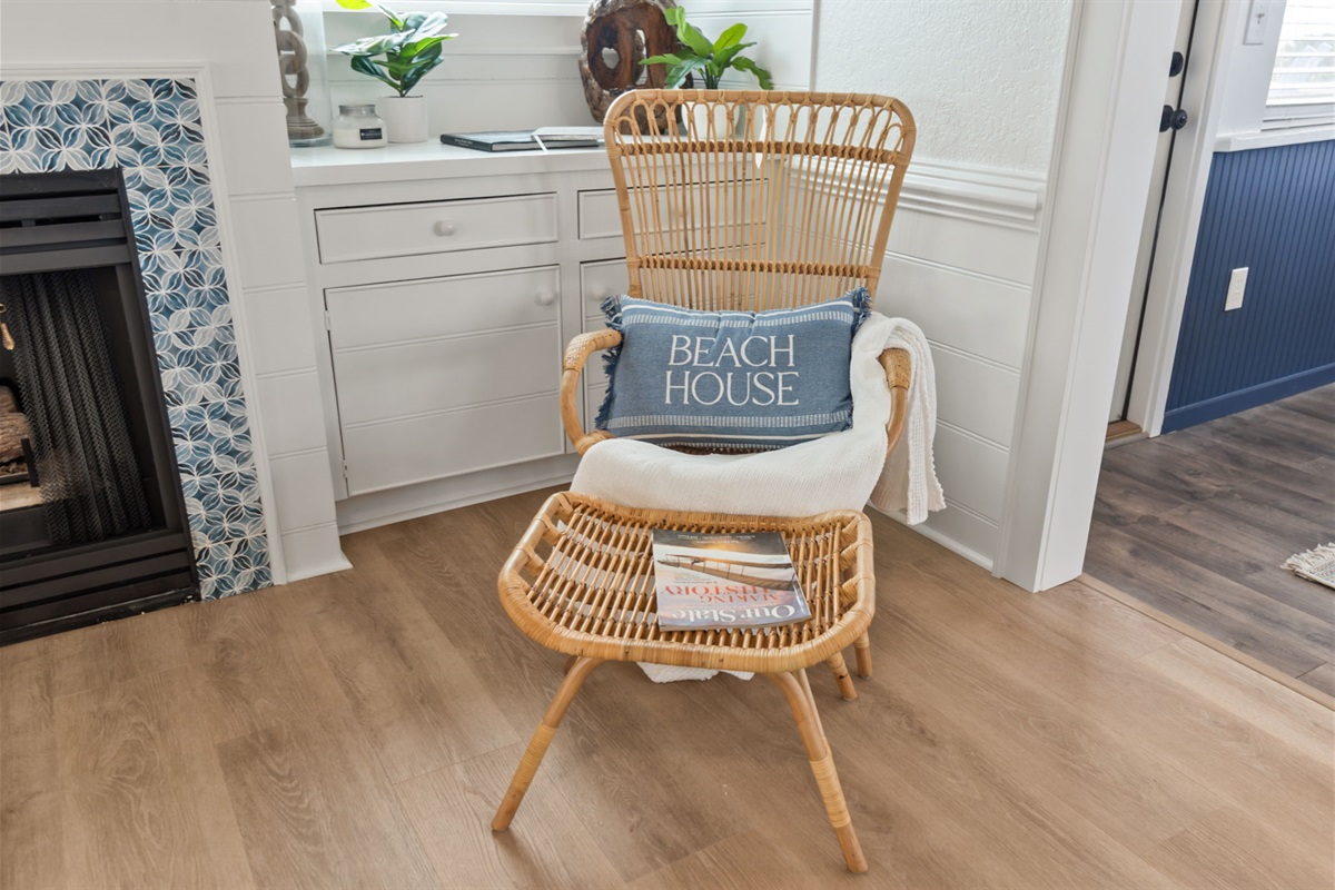 Cozy little sitting spot with a relaxed coastal feel—perfect for unwinding.