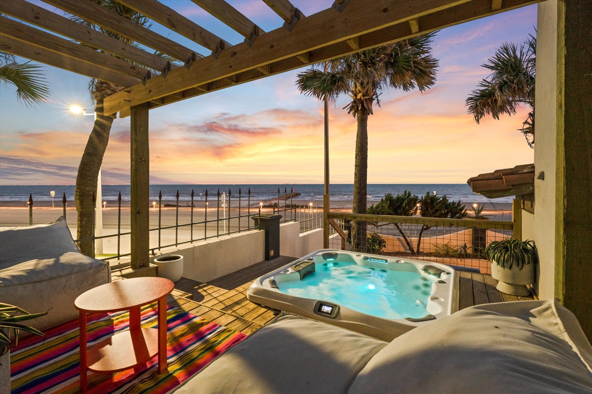53f054c5dcac4944a720c34e46537ec7 Large | Beachhouse | Texas | TX | Vacation Homes | Galveston | Crystal Beach | Kokomo | Breezy Days | Beachfront Elegance | Sunrise Serenity | Southern Sands Property Management, LLC