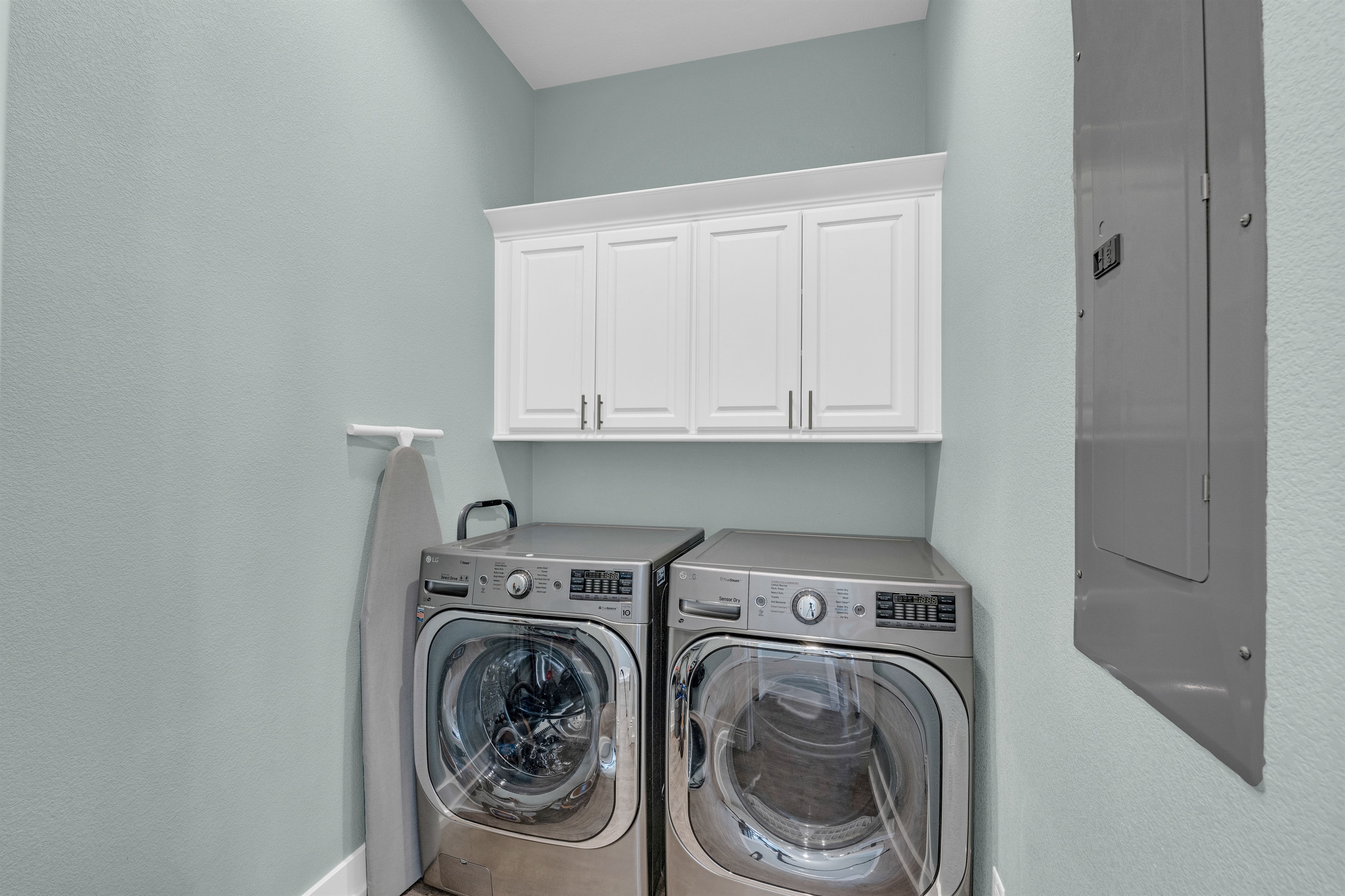 Sea It All: Side-by-Side Front-Loading Washer and dryer! High efficiency to keep those linens fresh and so clean.