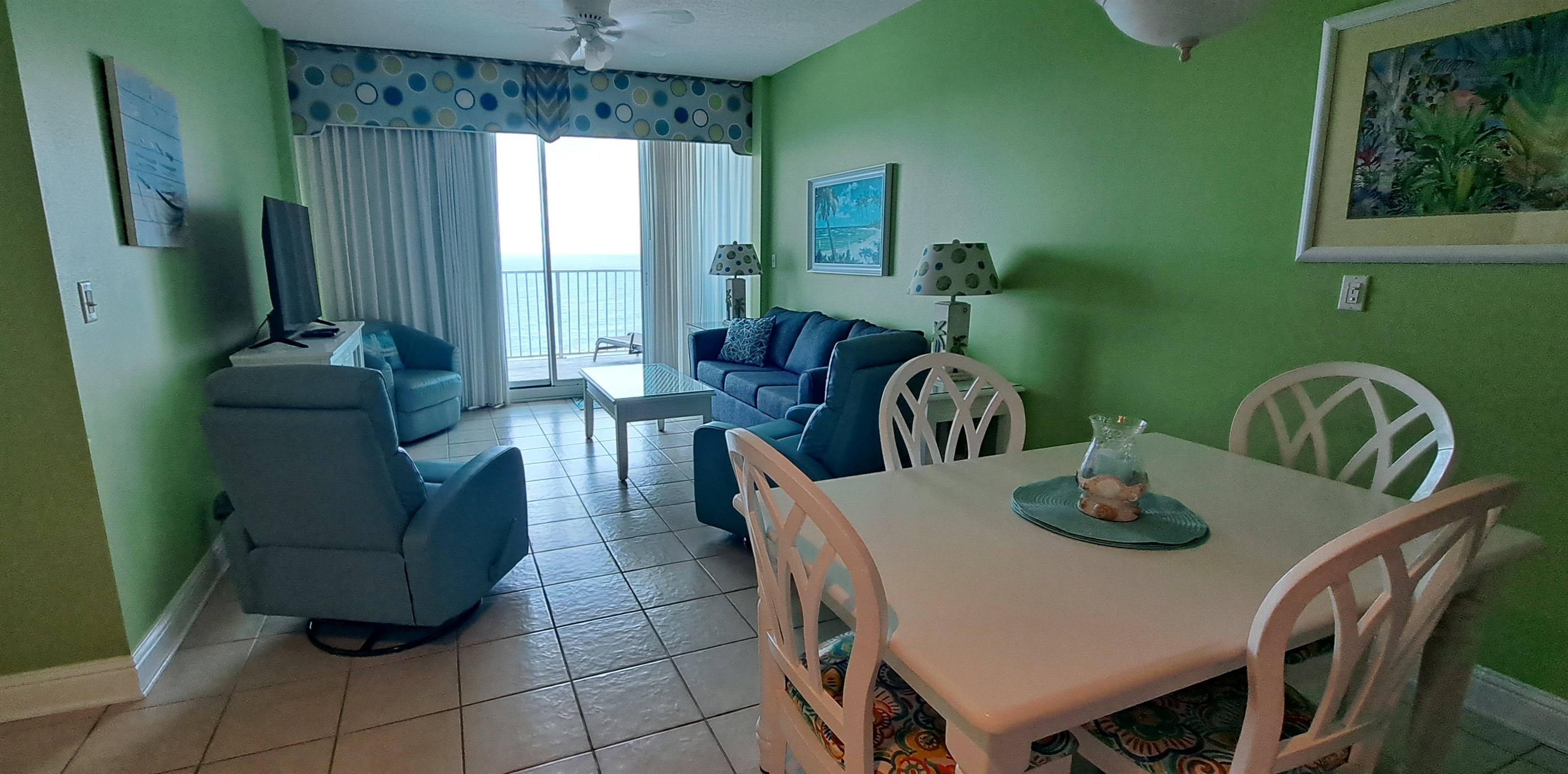 Living Room/Dining Room