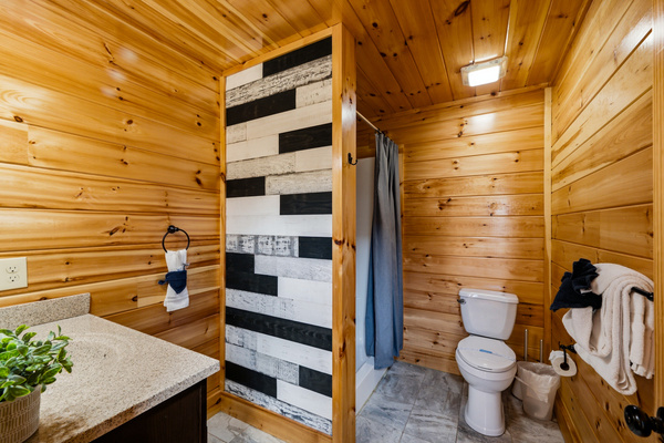 Full Bathroom 1