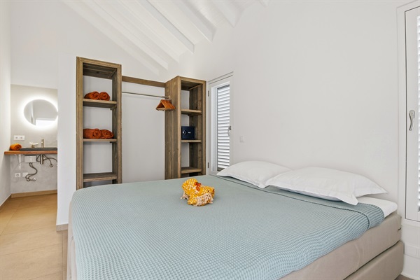 Villa Blenchi - Bedroom 1 | Ensuite