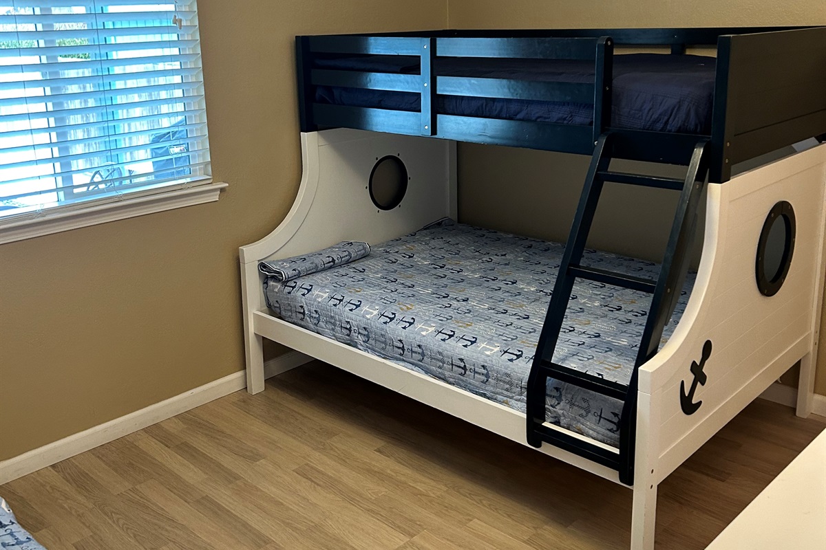 3rd Bedroom - Two Twin, Two Full Bunks