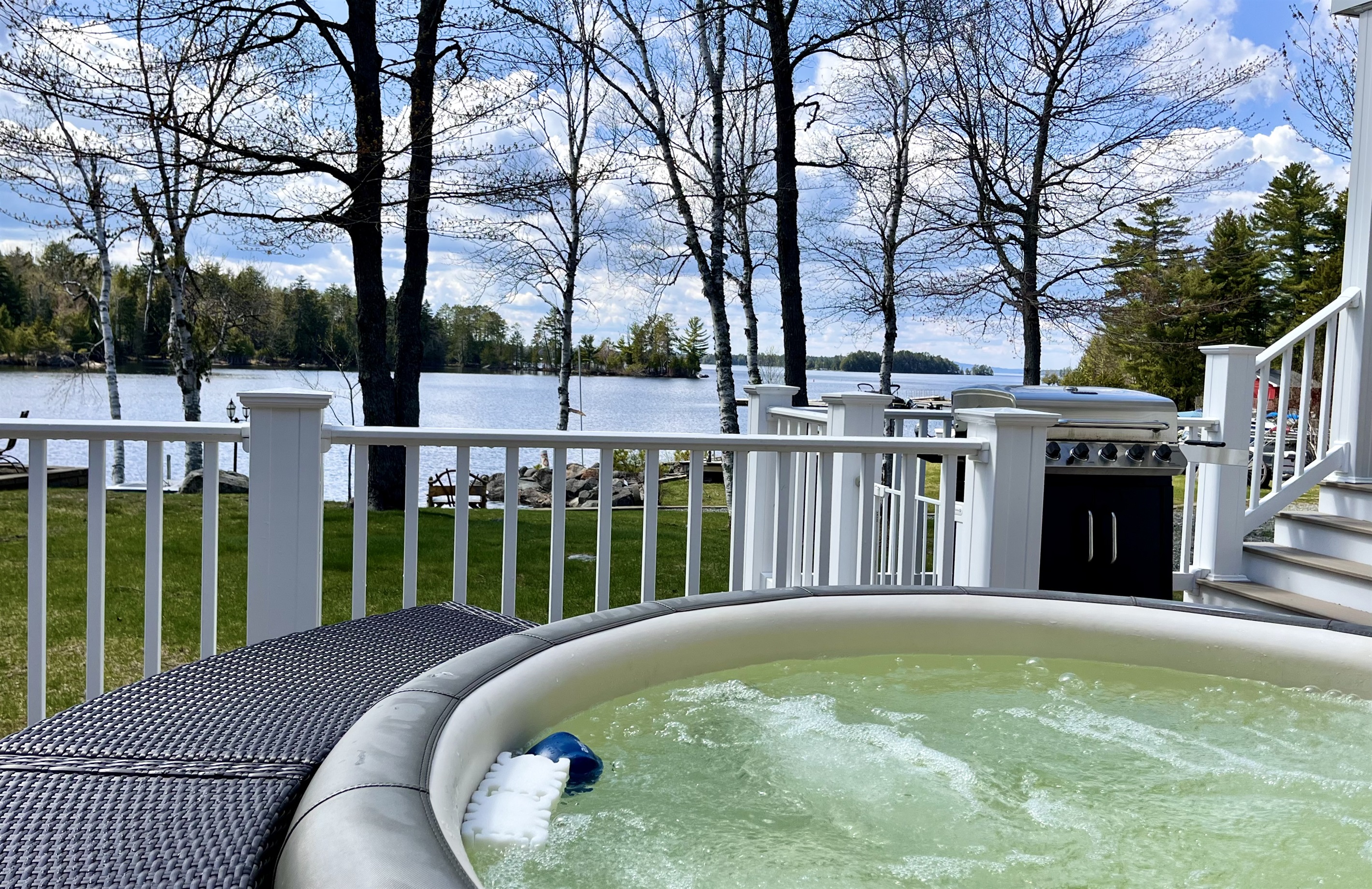 Hot tub overlooking the lake.