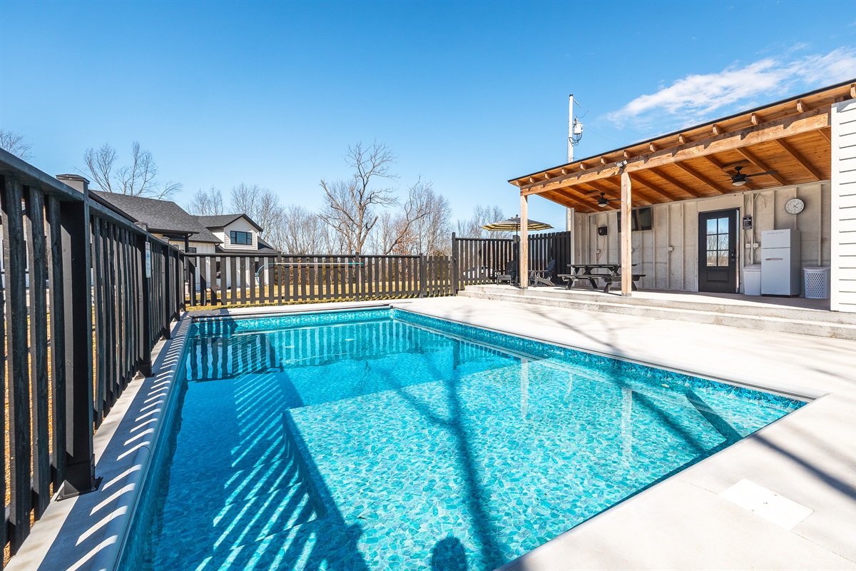 Private heated pool!