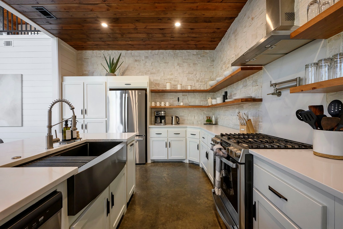 Chef's Kitchen - complete with everything you could need for a home away from hom