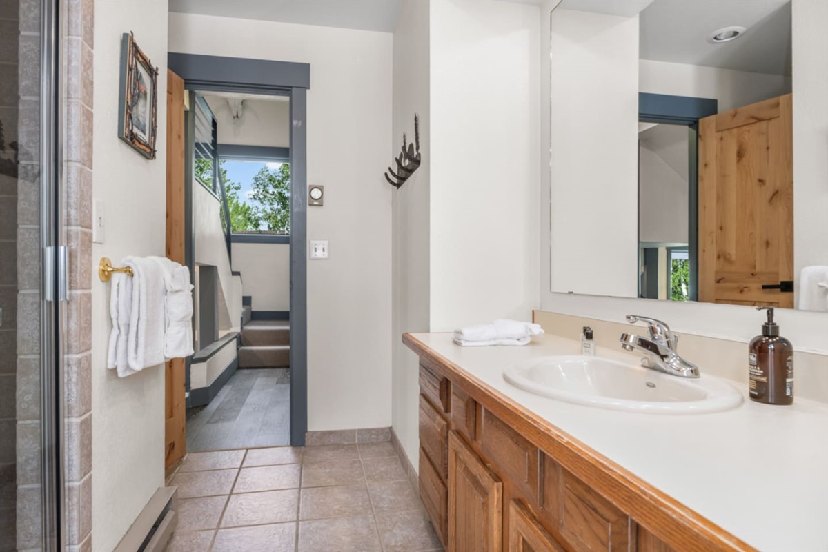 Ensuite Bathroom #2 | 2nd Level 