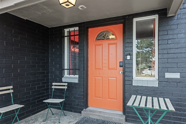 Our dark gray exterior conceals a world of pleasant surprises and comfort waiting to welcome you.