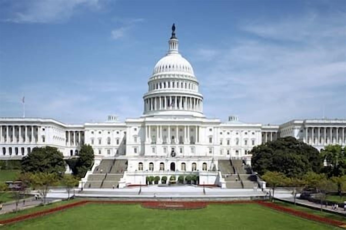 U.S. Capitol is a 15-min walk—stroll through history to this DC landmark.