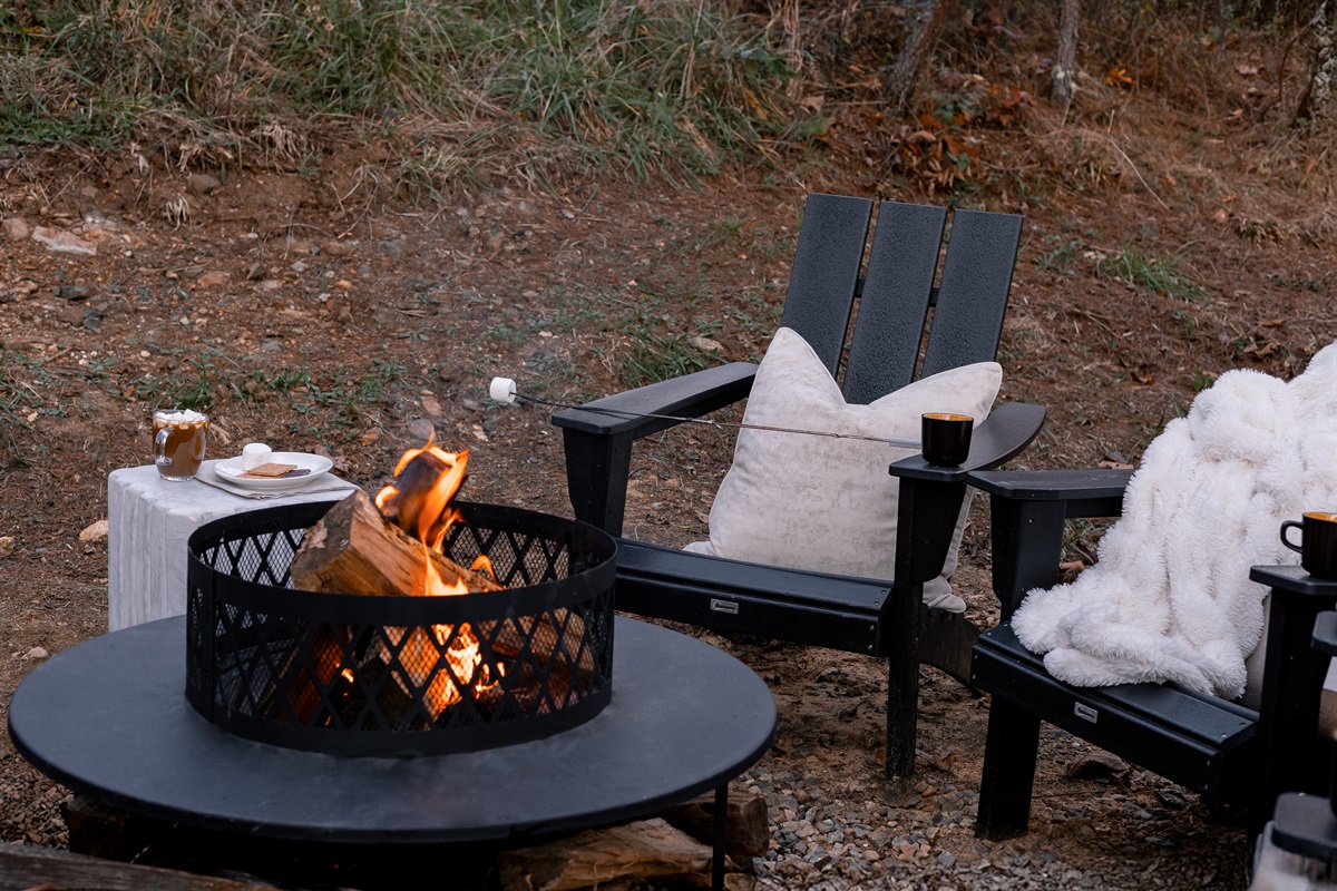 {Smokeless Fire Pit} Cozy up around the smokeless wood fire pit with s’mores roasting and mountain air all around—your golden-hour moment at Gallery House.