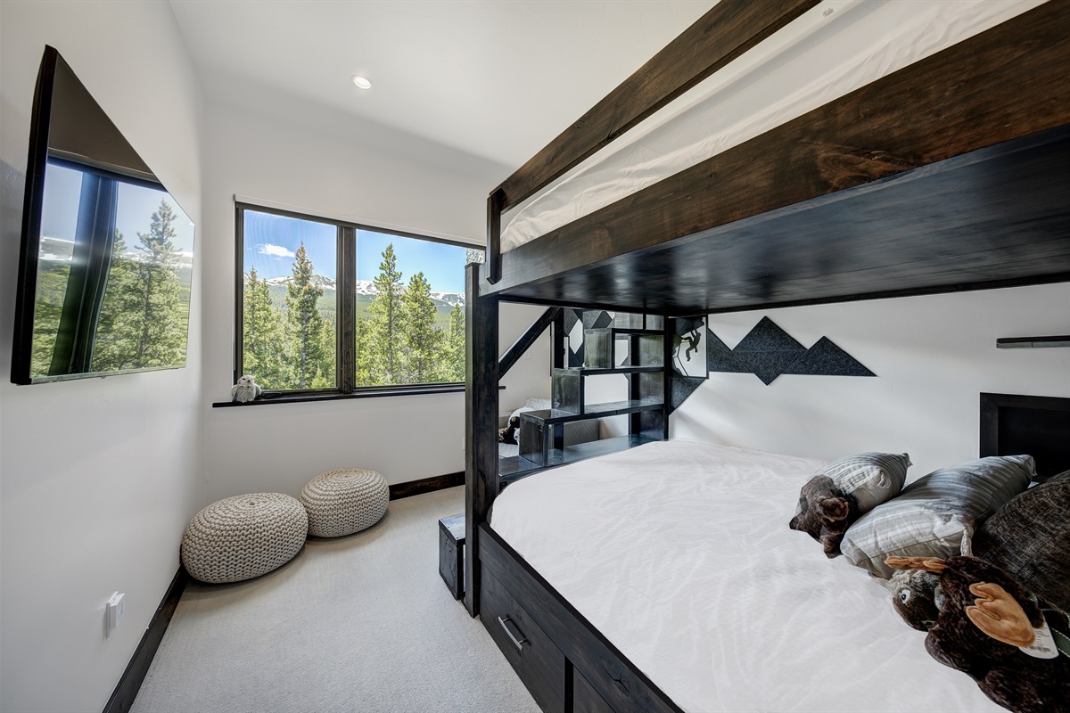 Bedroom #4 - Bunk Room