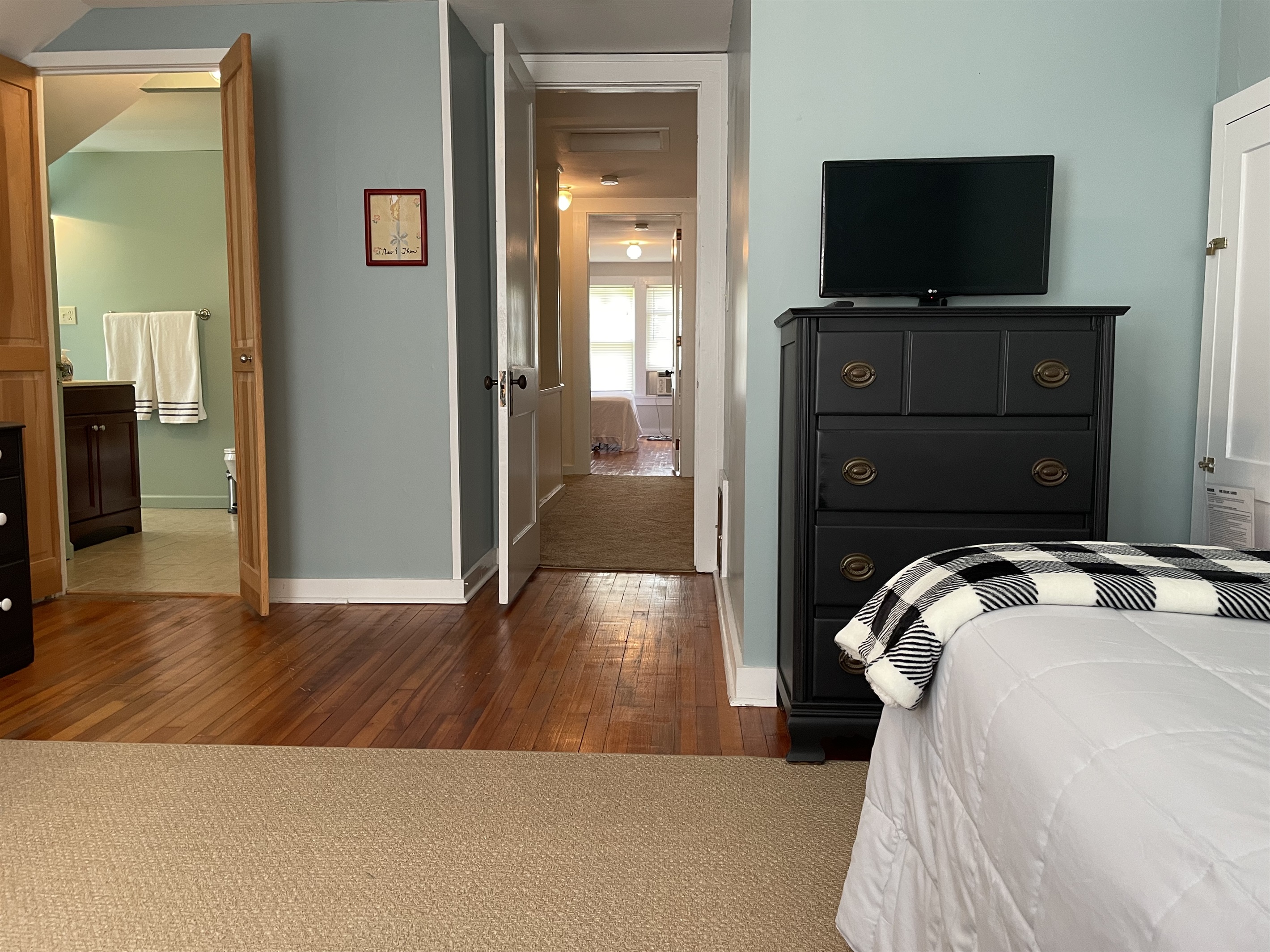 2nd floor Twins w/ ensuite