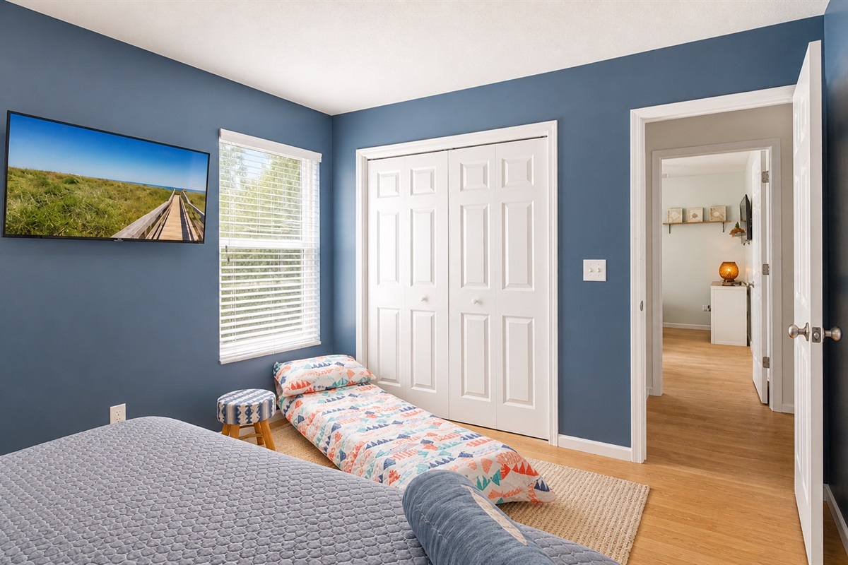 Chair makes into twin bed for ages 12 and under 