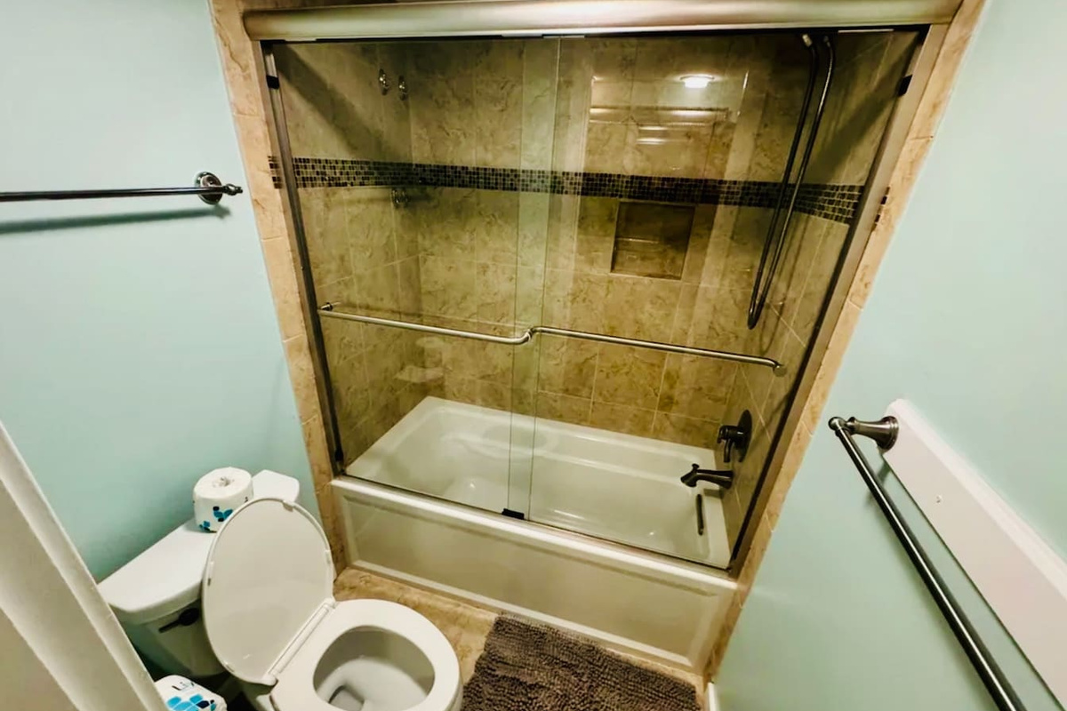 Tub and shower