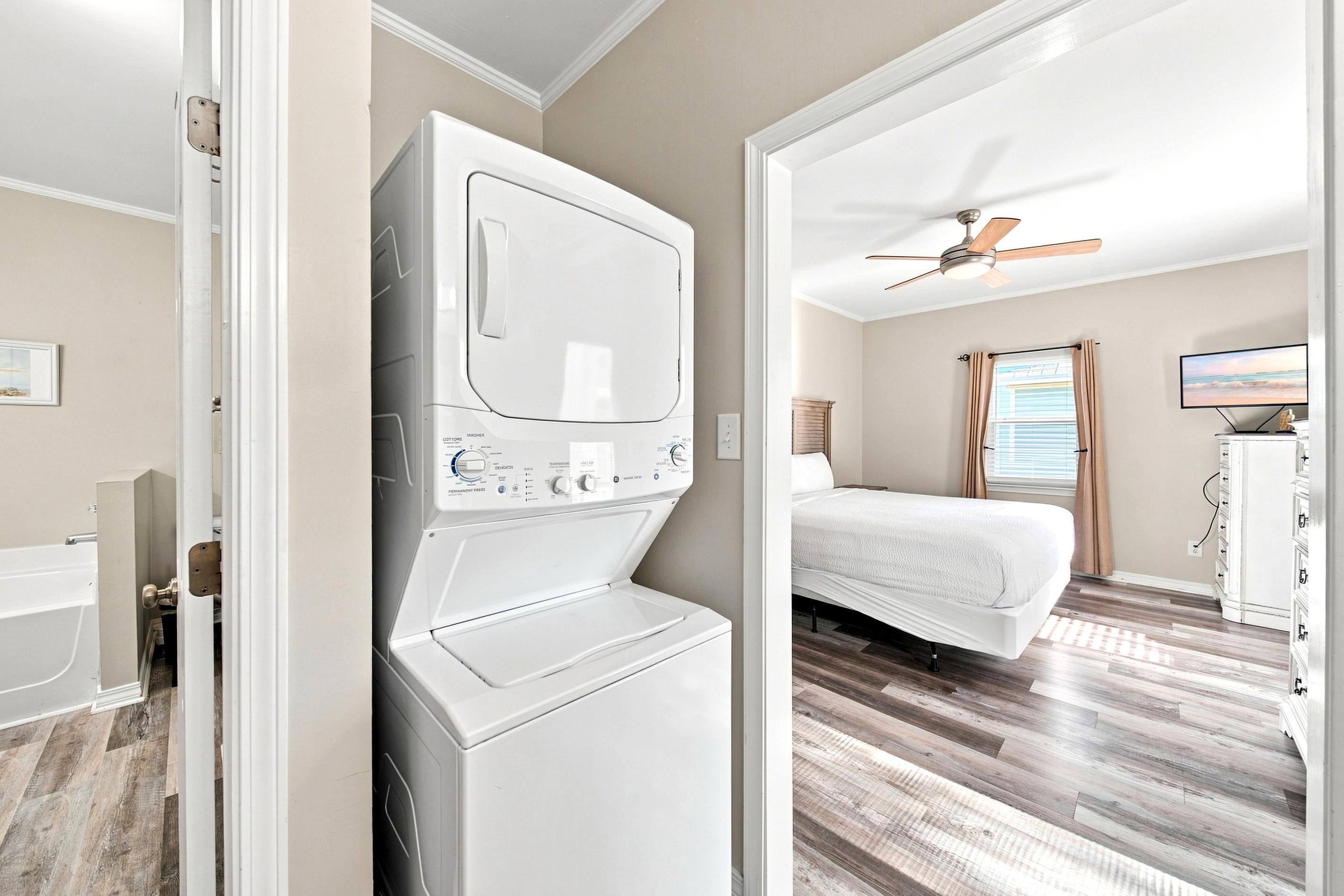 An in-suite washer and dryer means beach towels and swimsuits are always ready for the next adventure.