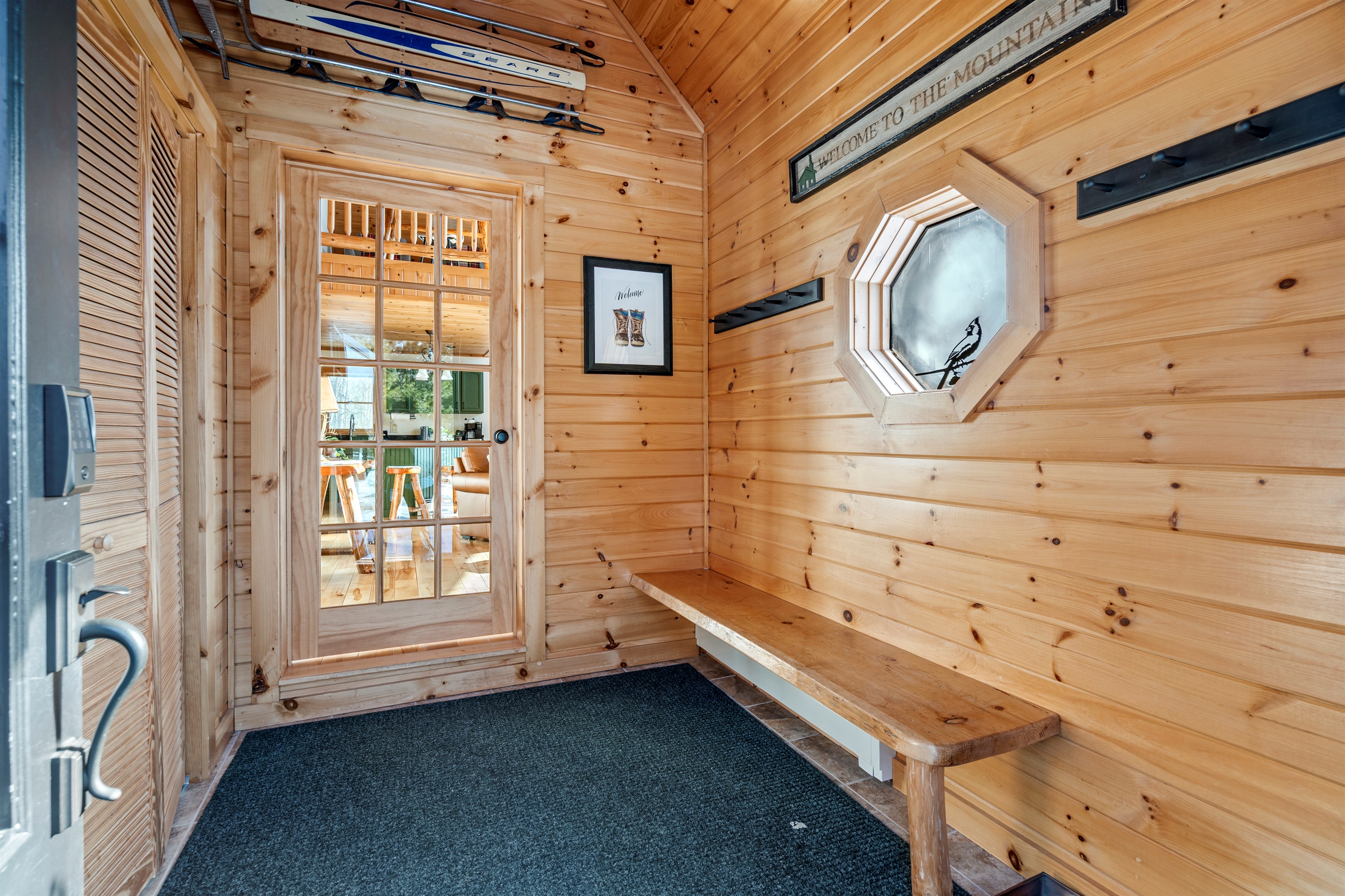 Stay tidy with the home’s well-equipped mudroom