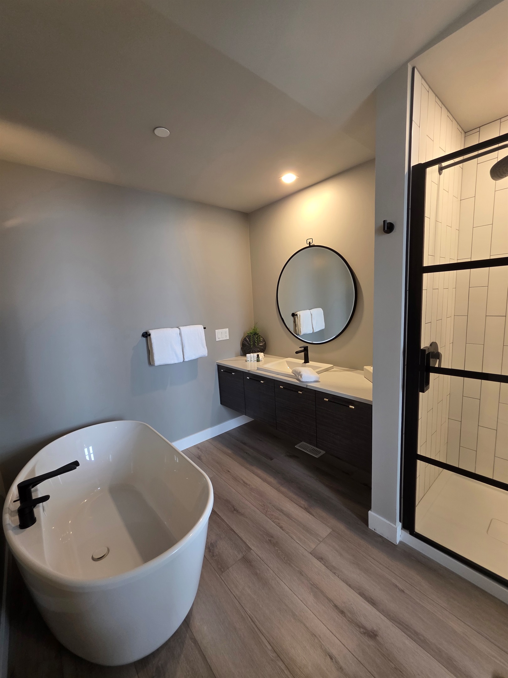 Soaker tub.  Rain shower.