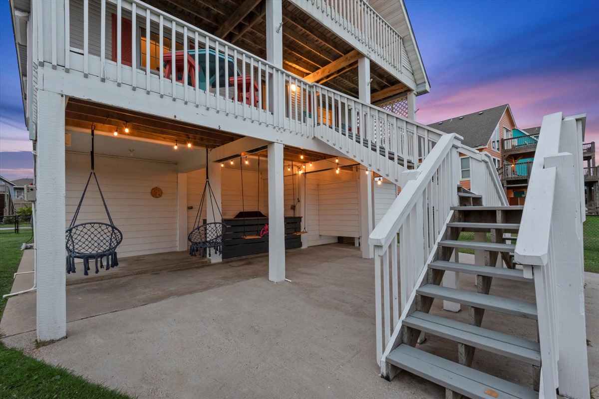 548c6424a75943d5b86812295a801289 Large | Beachhouse | Texas | TX | Vacation Homes | Galveston | Crystal Beach | Kokomo | Breezy Days | Beachfront Elegance | Sunrise Serenity | Southern Sands Property Management, LLC