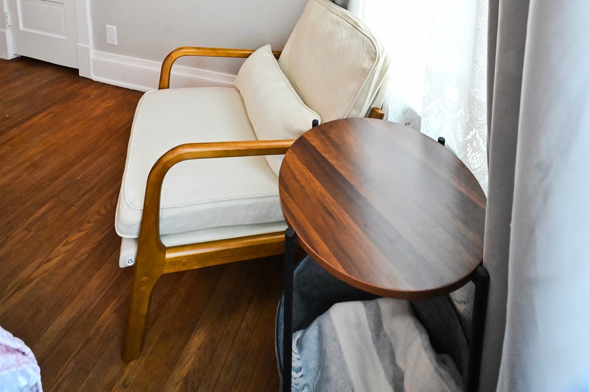 Bedroom 3 seating area