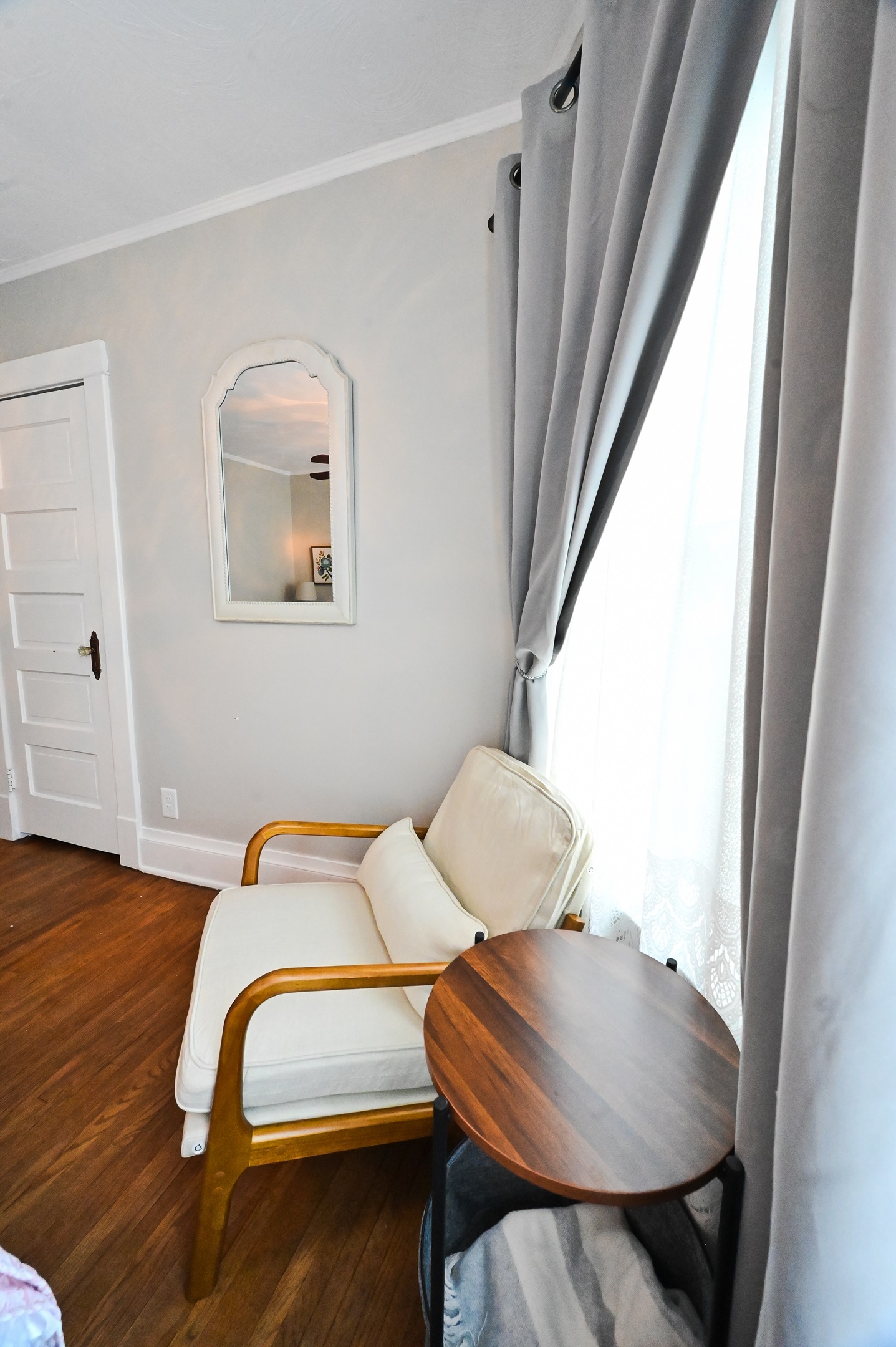 Bedroom 3 seating area