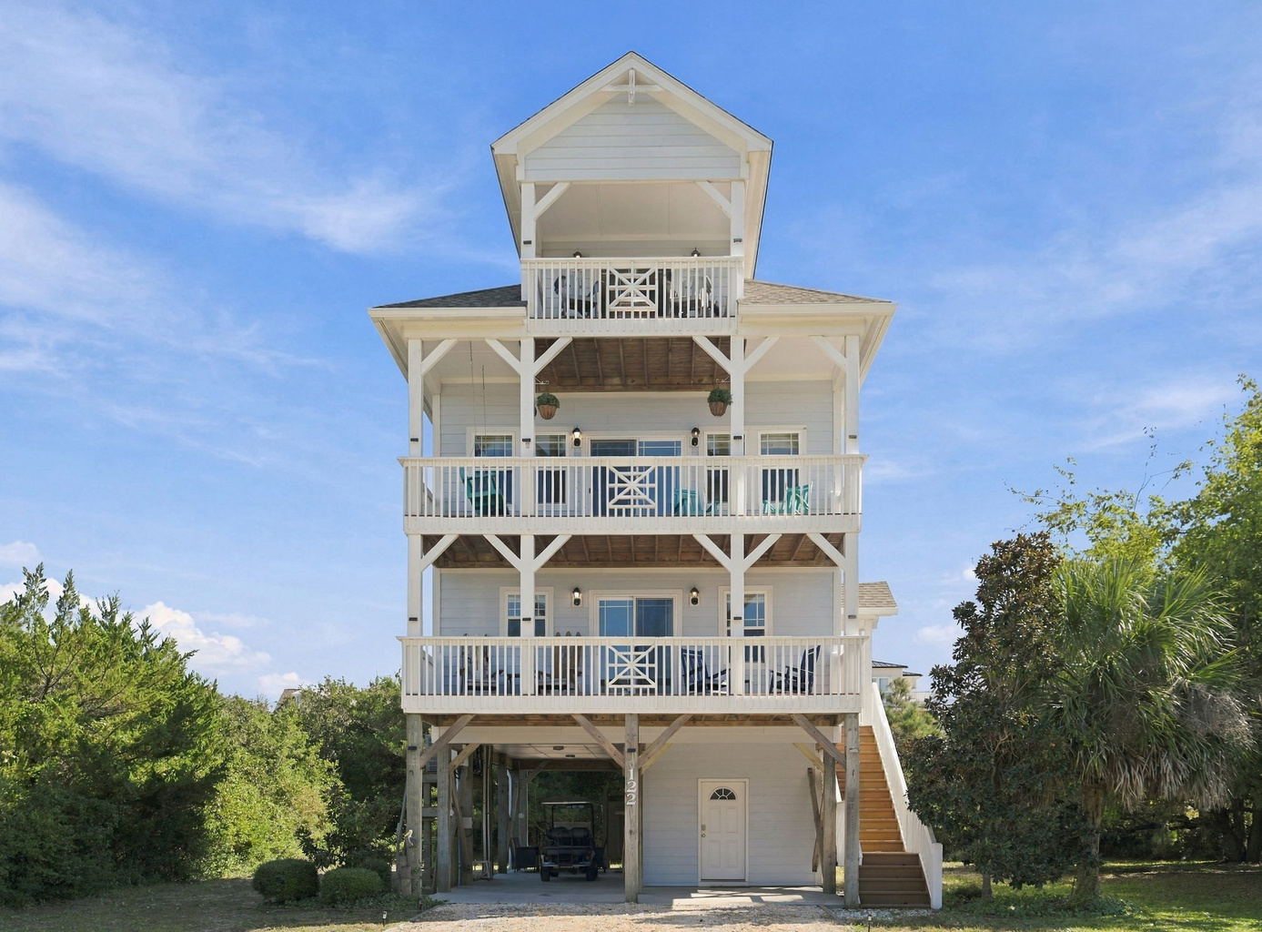 Your coastal getaway starts here! Welcome to your home away from home, where beach days, ocean breezes, and unforgettable memories await.