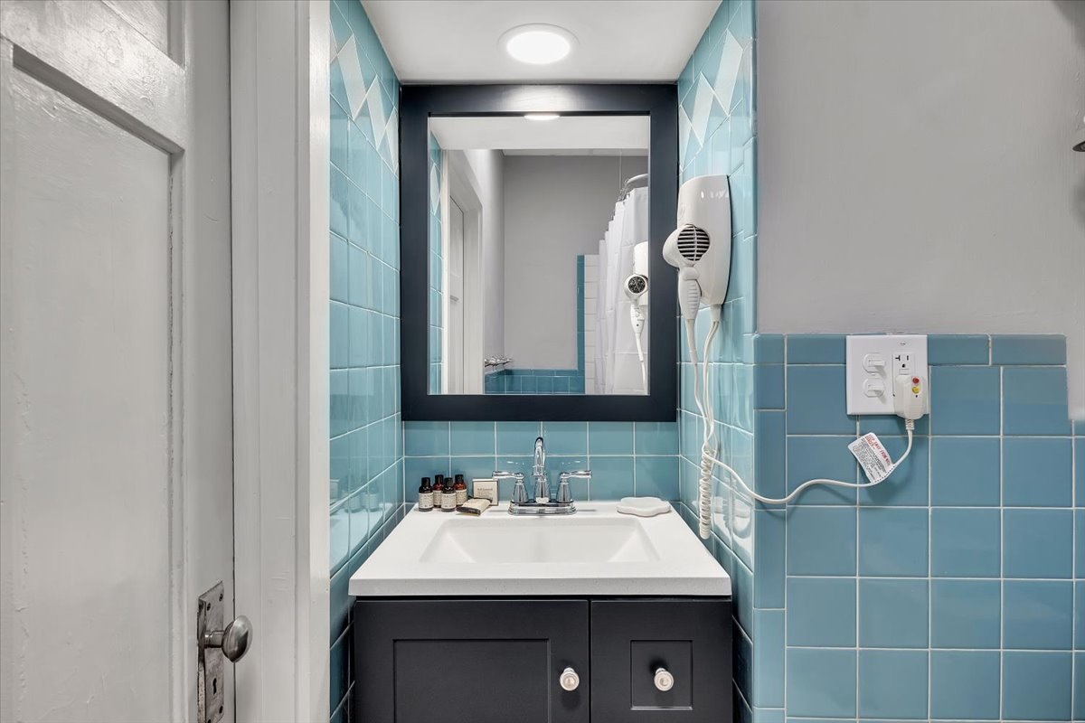 Unit 1 Bath Vanity