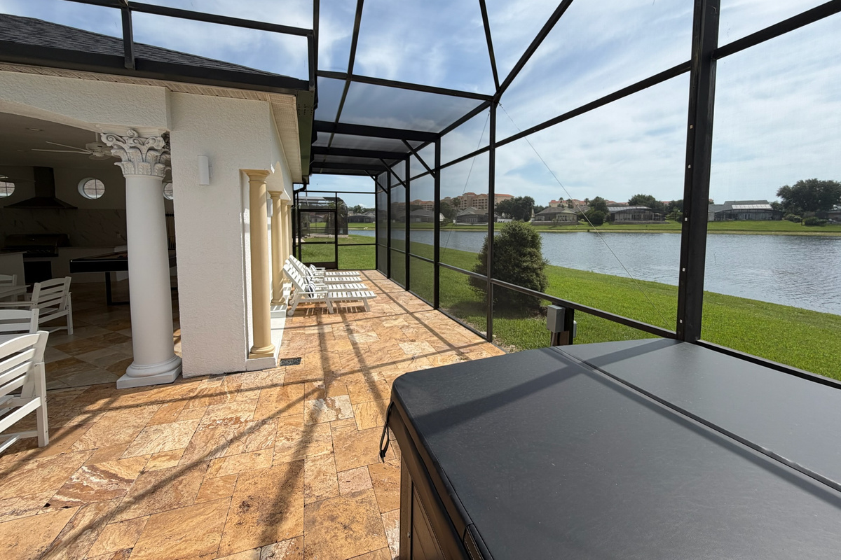 Large Stunning Pool with a real Hut Tub overlooking the lake
