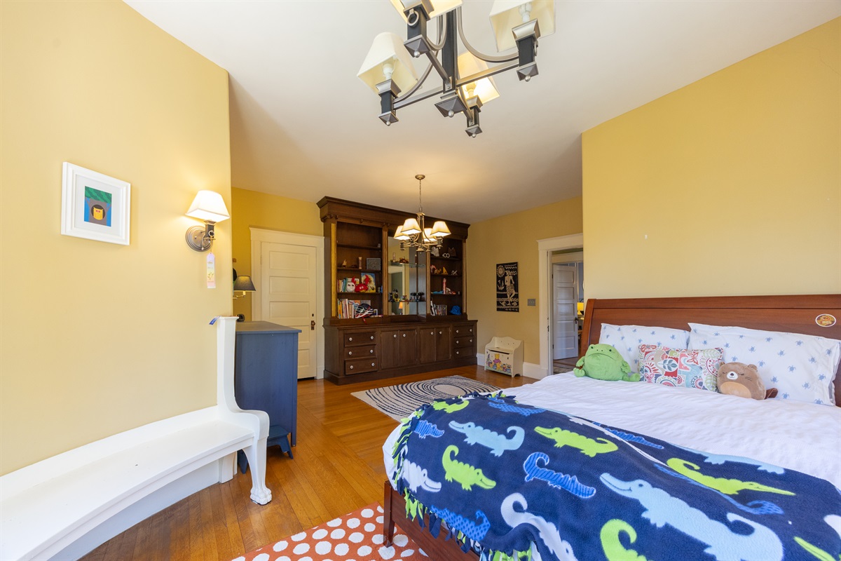 Comfortable second bedroom with a full bed and closet for your belongings.