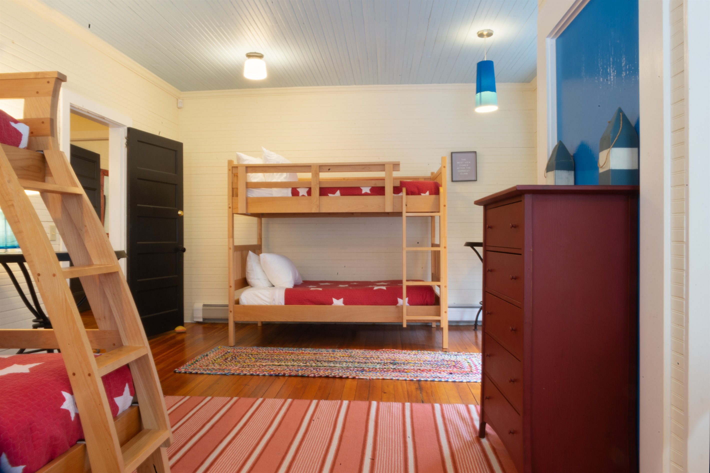 Guest Bunk Room - Twin Over Twin